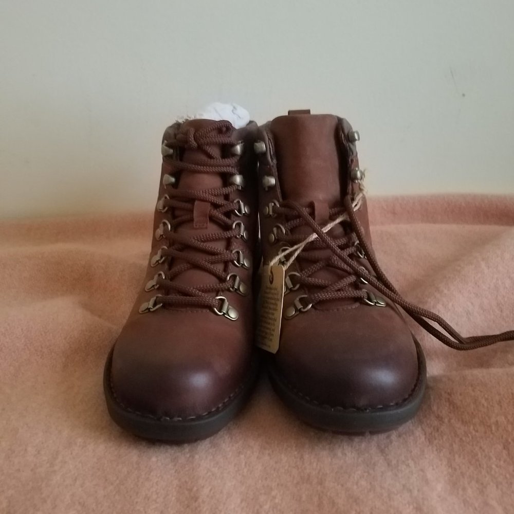 Born leather boots - 7.5 women's